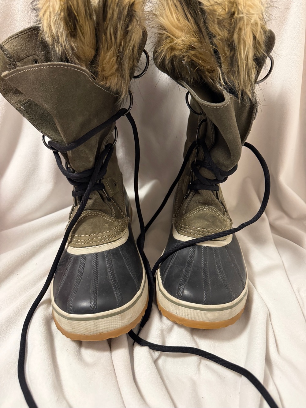 Sorel Joan of Arctic Olive Green and Black Faux-Fur Trim Winter Boots Womens 9